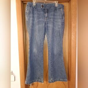 Classic Blue Gap Women's Jeans Sz 14 Back Patch Pockets Flare Wear At Hem